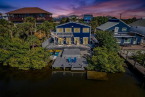 A Fishermans Dream Riverfront Retreat with Dock Only a 3-minute walk to beach 5906S